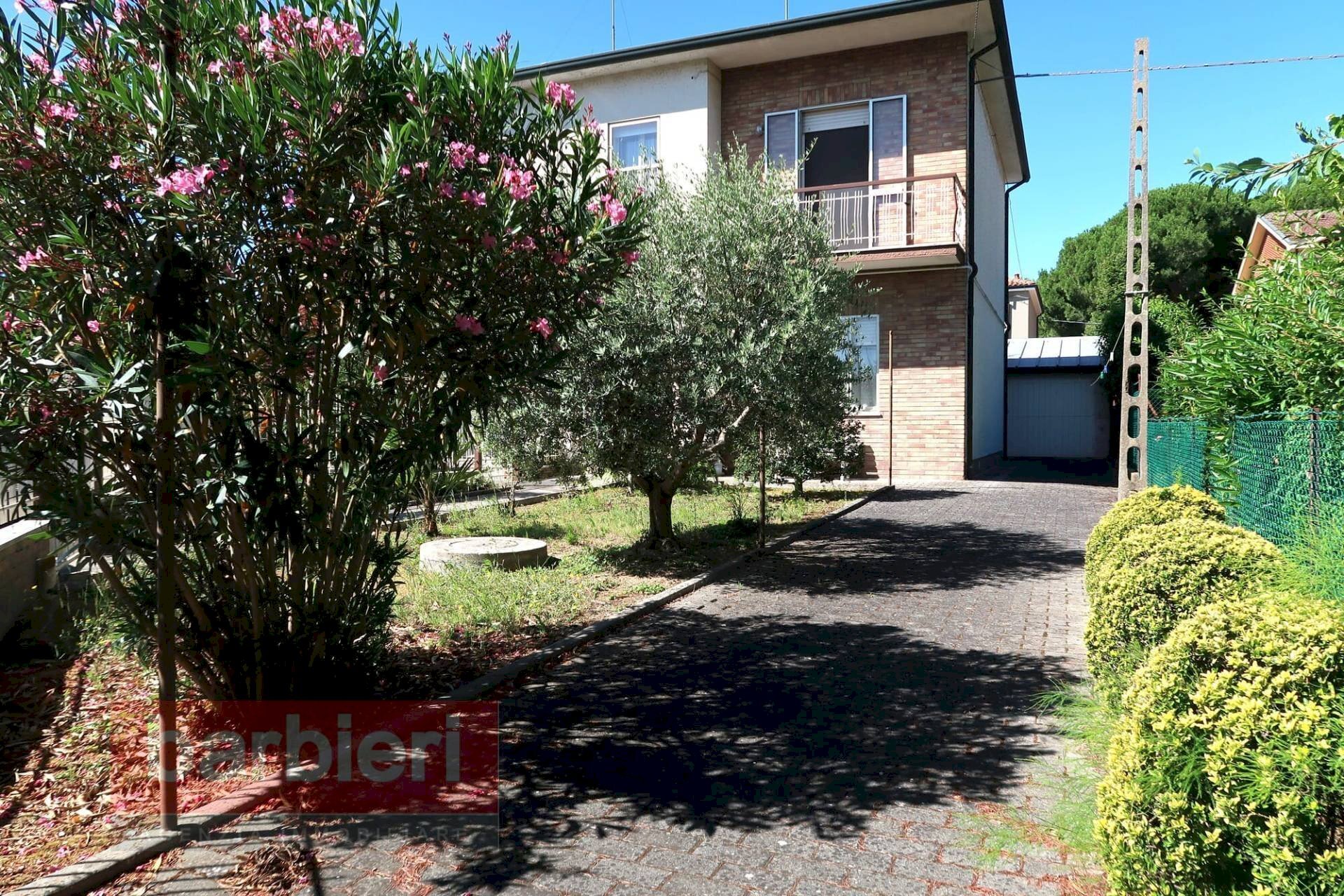 Foto 1 - Semi-detached house via 25 aprile 1945
 
8, Ravenna - photo 1