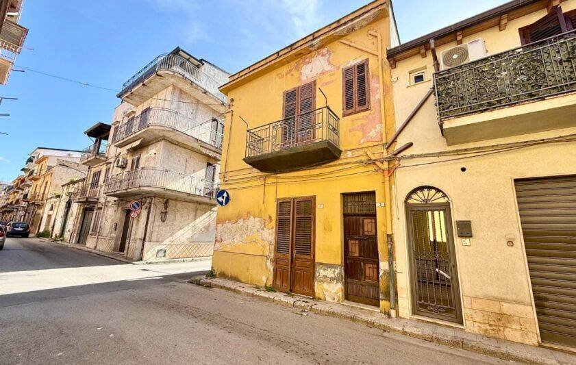 Foto 1 - Casa indipendente Antonino Giannola Magistrato
 
1, 1, Partinico - foto 1