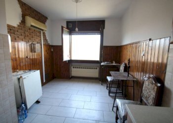 Cucina - Trilocale via delle Rose, Legnano - foto 3