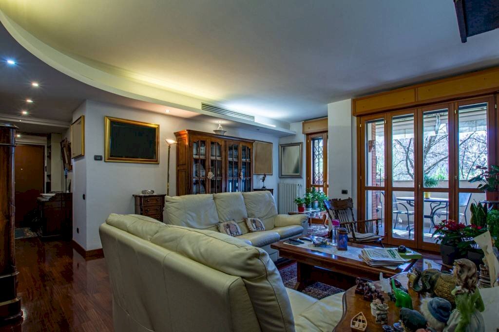 Salone - Quadrilocale via Giovanni Scheiwiller, Milano - foto 2