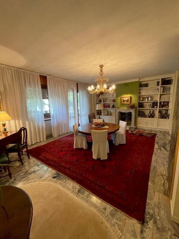 Salone - Villa via San Francesco d'Assisi, 1, Alessandria - foto 1