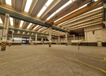 Interno non residenziale - Capannone via Adua, Arluno - foto 1