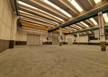 Interno non residenziale - Capannone via Adua, Arluno - foto 5