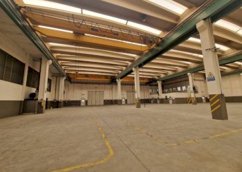 Interno non residenziale - Capannone via Adua, Arluno - foto 23