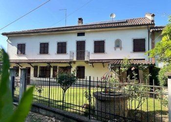 Facciata - Rustic strada Canelli, Nizza Monferrato - photo 1