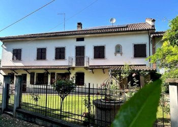 Facciata - Rustic strada Canelli, Nizza Monferrato - photo 3