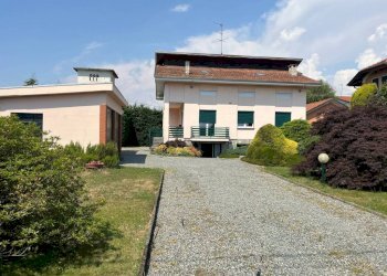 Giardino - Villa via Giuseppe Garibaldi, Vigliano Biellese - foto 8