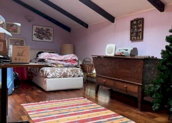 Camera da letto - Villa via Giuseppe Garibaldi, Vigliano Biellese - foto 26