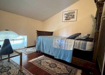 Camera da letto - Villa via Giuseppe Garibaldi, Vigliano Biellese - foto 28