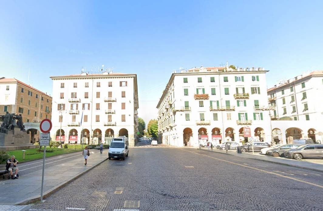 Locale Commerciale Via Paleocapa, Savona (zona Centro) - foto 2