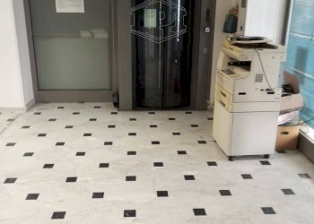 Locale Commerciale Via Paleocapa, Savona (zona Centro) - foto 5