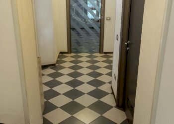 Locale Commerciale Via Paleocapa, Savona (zona Centro) - foto 8