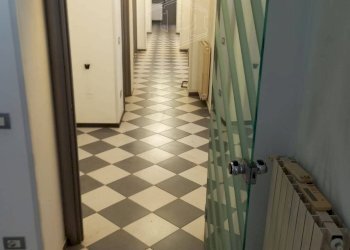 Locale Commerciale Via Paleocapa, Savona (zona Centro) - foto 9