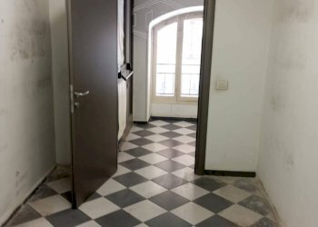 Locale Commerciale Via Paleocapa, Savona (zona Centro) - foto 18