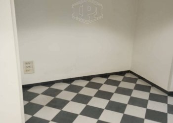 Locale Commerciale Via Paleocapa, Savona (zona Centro) - foto 19