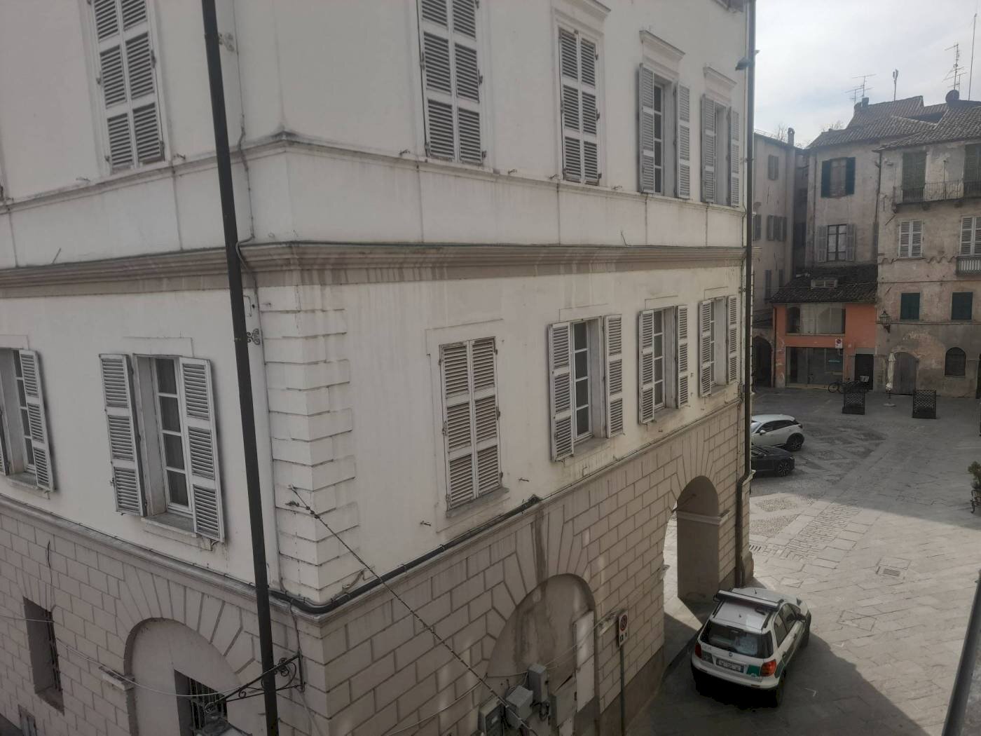 Stabile - Palazzo Piazza Giorgio Gandolfi, Ceva - foto 3