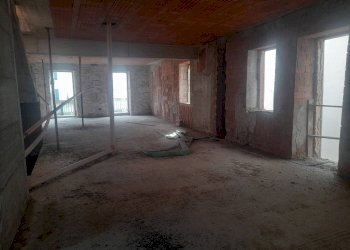 Stabile - Palazzo Piazza Giorgio Gandolfi, Ceva - foto 4