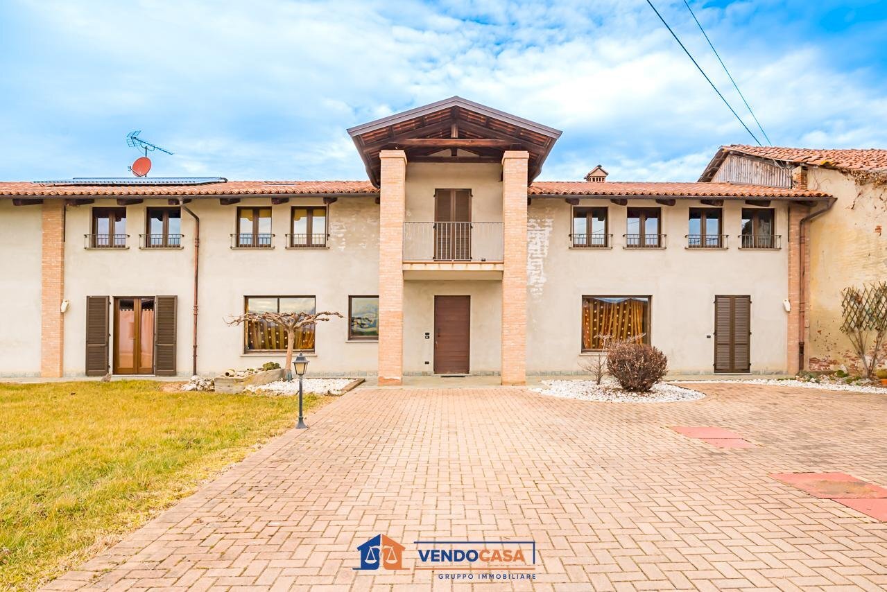 Independent house Genola - photo 1