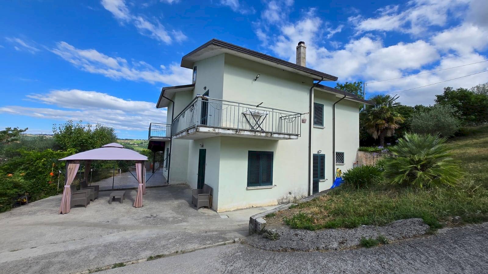 Foto 1 - Villa a Schiera C/da Saraceno, Montemarano - foto 1