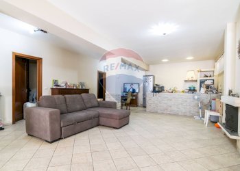 Soggiorno - Villa VIA MARIO GIUSTI
 
10, Pedara - foto 3