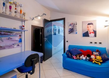 Sala da pranzo - Villa VIA MARIO GIUSTI
 
10, Pedara - foto 29