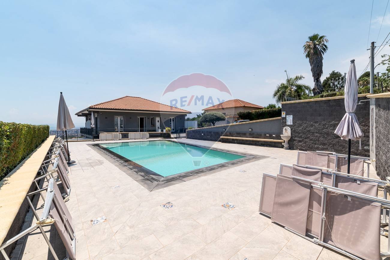 Piscina - Villa Via Gallinaro
 
34, Aci Castello - photo 1