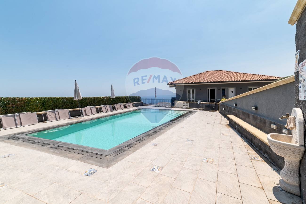 Piscina - Villa Via Gallinaro
 
34, Aci Castello - photo 2