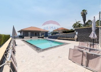 Piscina - Villa Via Gallinaro
 
34, Aci Castello - foto 1