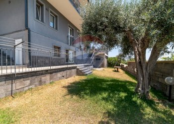 Giardino - Villa Via Gallinaro
 
34, Aci Castello - foto 7