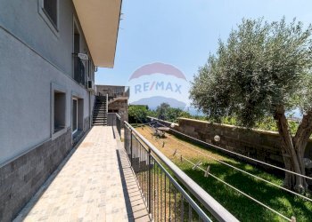 Balcone - Villa Via Gallinaro
 
34, Aci Castello - foto 12