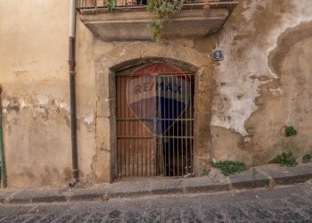 Edificio all\'aperto - Casa indipendente Via San Pietro
 
29, Caltagirone - foto 19
