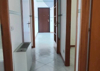 Hall / corridoio - Appartamento VIA MARIO SCELBA
 
4/B, Caltagirone - foto 25