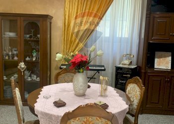 Sala da pranzo - Appartamento Corso Umberto
 
204, Caltanissetta - foto 10