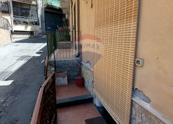 Balcone - Casa semi indipendente Via Madonna delle Grazie
 
55, Paterno - foto 2