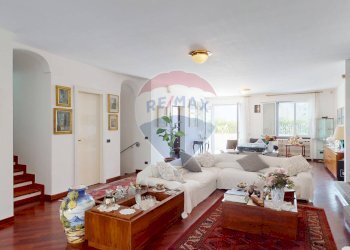 Soggiorno - Villa a Schiera via Cupa DErcole
 
10, Caserta - foto 17