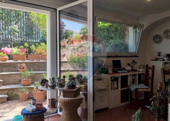 Sala da pranzo - Villa a Schiera via Cupa DErcole
 
10, Caserta - foto 28