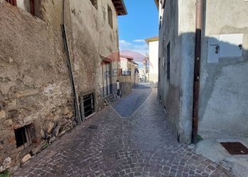 Edificio all\'aperto - Casa semi indipendente Endine Gaiano - foto 13