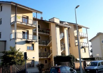 Foto 7 - Box via Bianca Gerardi
 
1, Ciriè - foto 6