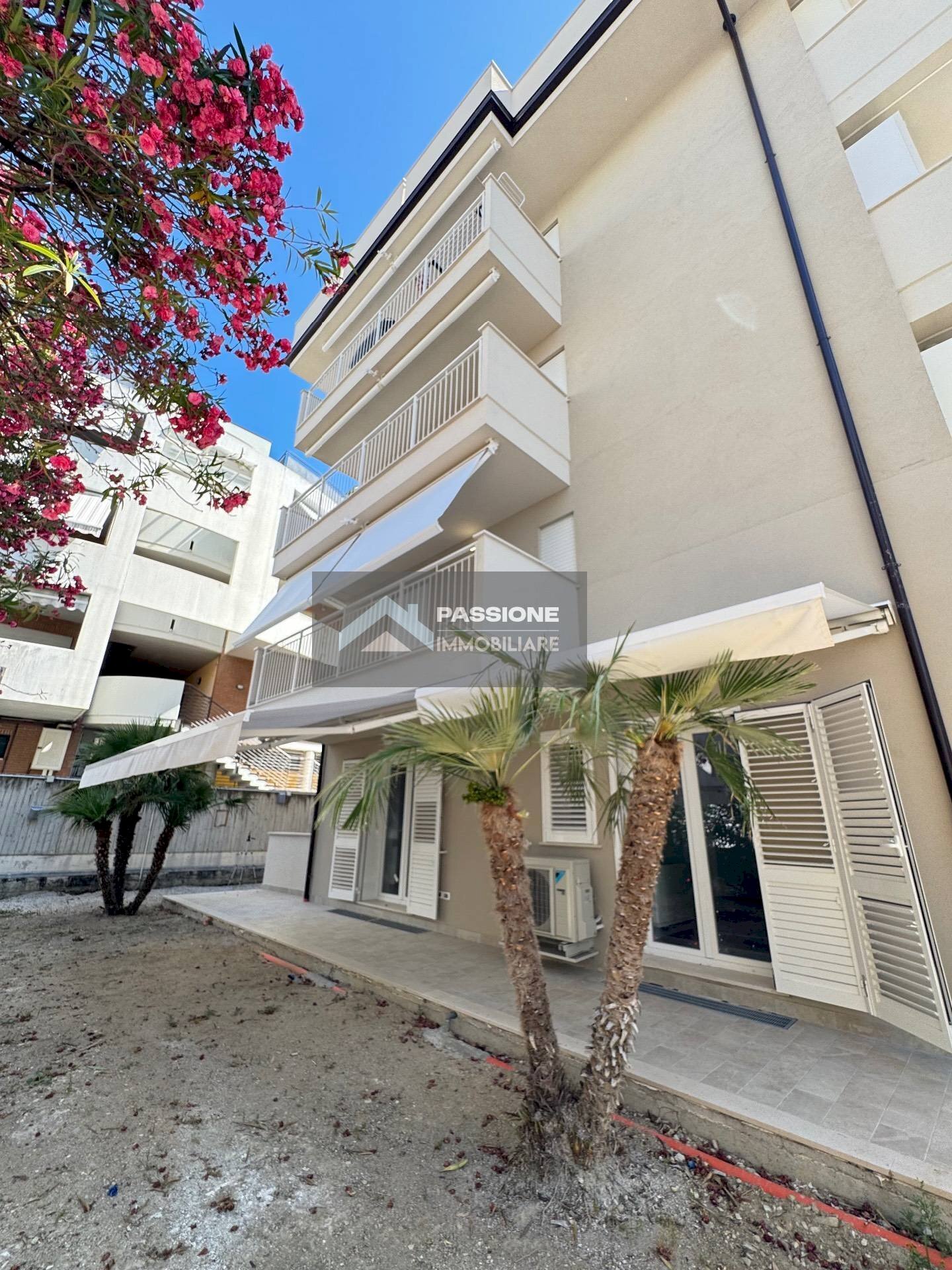 Foto 2 - Trilocale Via Firenze
 
4a, Alba Adriatica - foto 2