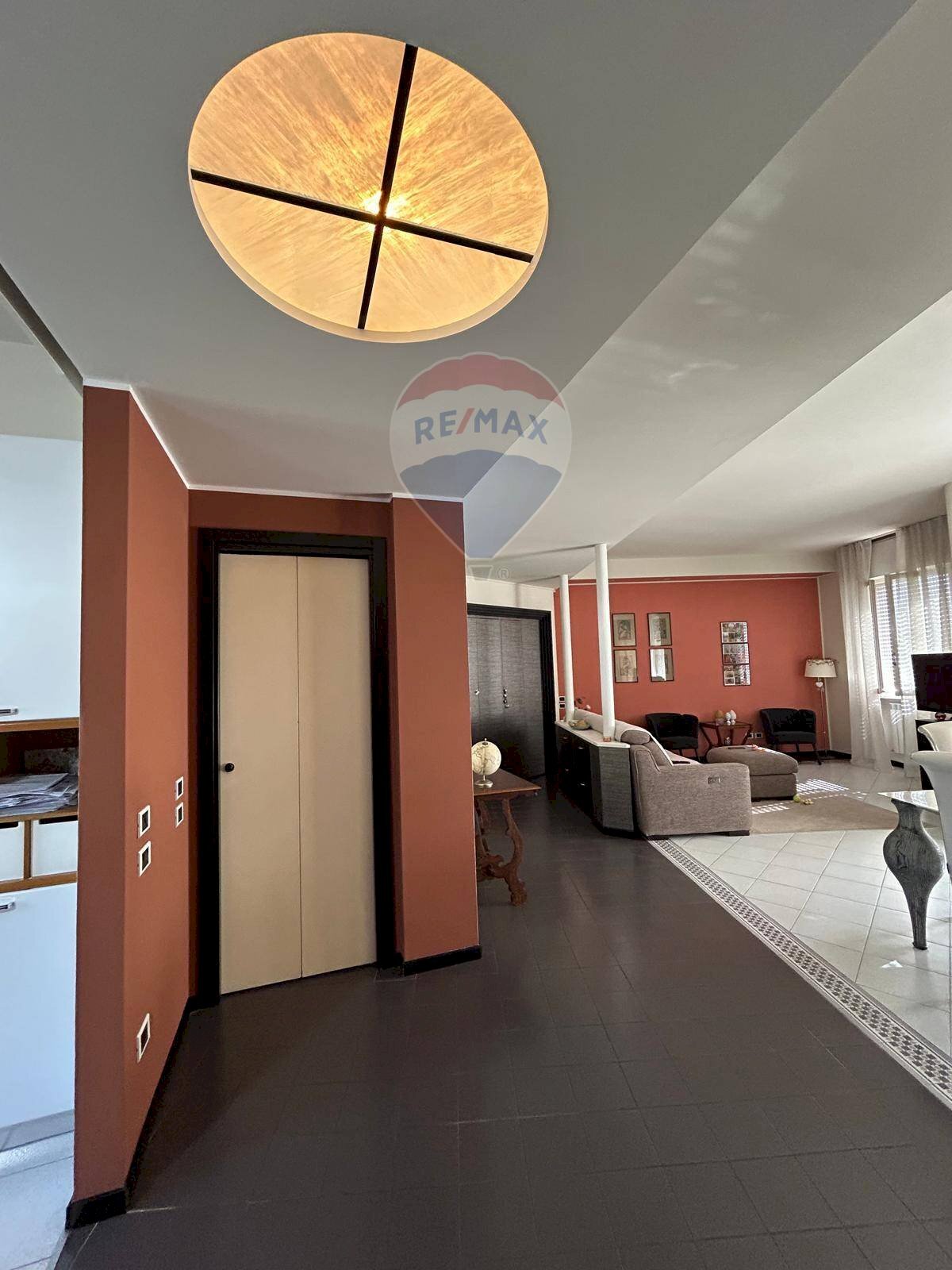 Soggiorno - Trilocale via della VIttoria
 
11, Viganò - foto 1