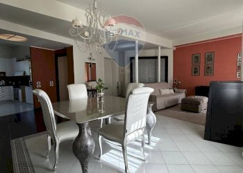 Sala da pranzo - Trilocale via della VIttoria
 
11, Viganò - foto 16