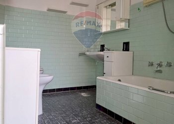 Bagno - Casa semi indipendente Piazza Roma
 
30, Busnago - foto 7