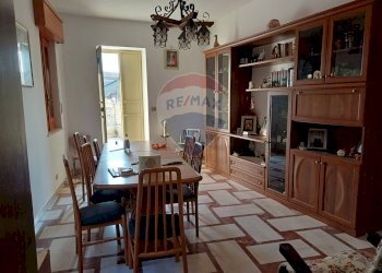 Sala da pranzo - Appartamento via Gulfi
 
176, Chiaramonte Gulfi - foto 24