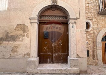 Edificio all\'aperto - Semi-detached house via Chiesa
 
6/8, Ferrazzano - photo 1