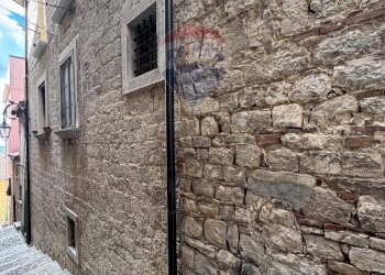 Edificio all\'aperto - Semi-detached house via Chiesa
 
6/8, Ferrazzano - photo 10