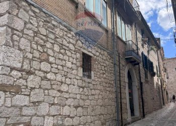 Edificio all\'aperto - Semi-detached house via Chiesa
 
6/8, Ferrazzano - photo 13