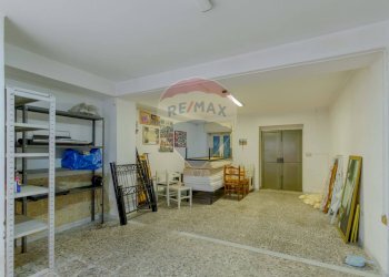 Soggiorno - Box Via Antonio Cantore
 
49, Martina Franca - foto 3