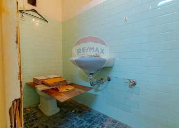 Bagno - Box Via Antonio Cantore
 
49, Martina Franca - foto 4