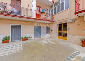 Edificio all\'aperto - Box Via Antonio Cantore
 
49, Martina Franca - foto 6