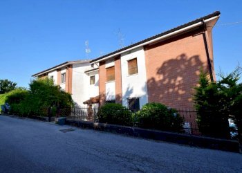 Facciata - Four-room apartment via San Rocco, 25, Vicoforte - photo 1